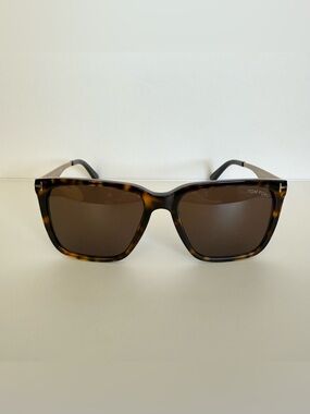 NEW!!! Tom Ford men sunglasses Garrett TF862 52E Authentic